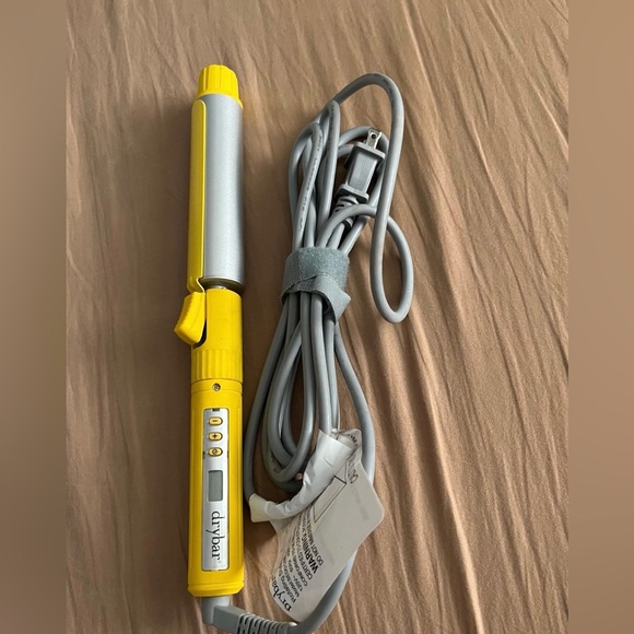 Drybar curling iron - Picture 2 of 8